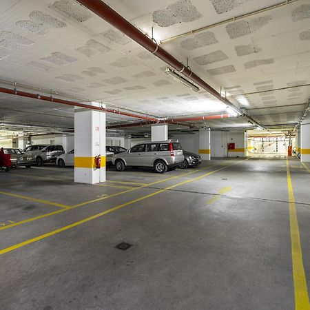 Whome Family Condo - Urban Retreat With Parking, Ac, Elevator In Great Location Lisboa Extérieur photo