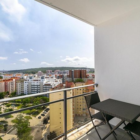 Whome Family Condo - Urban Retreat With Parking, Ac, Elevator In Great Location Lisboa Extérieur photo