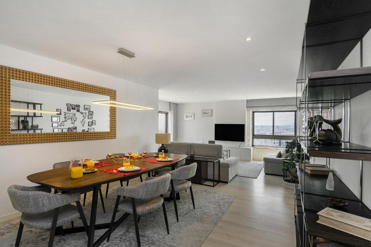 Whome Family Condo - Urban Retreat With Parking, Ac, Elevator In Great Location Lisboa Extérieur photo