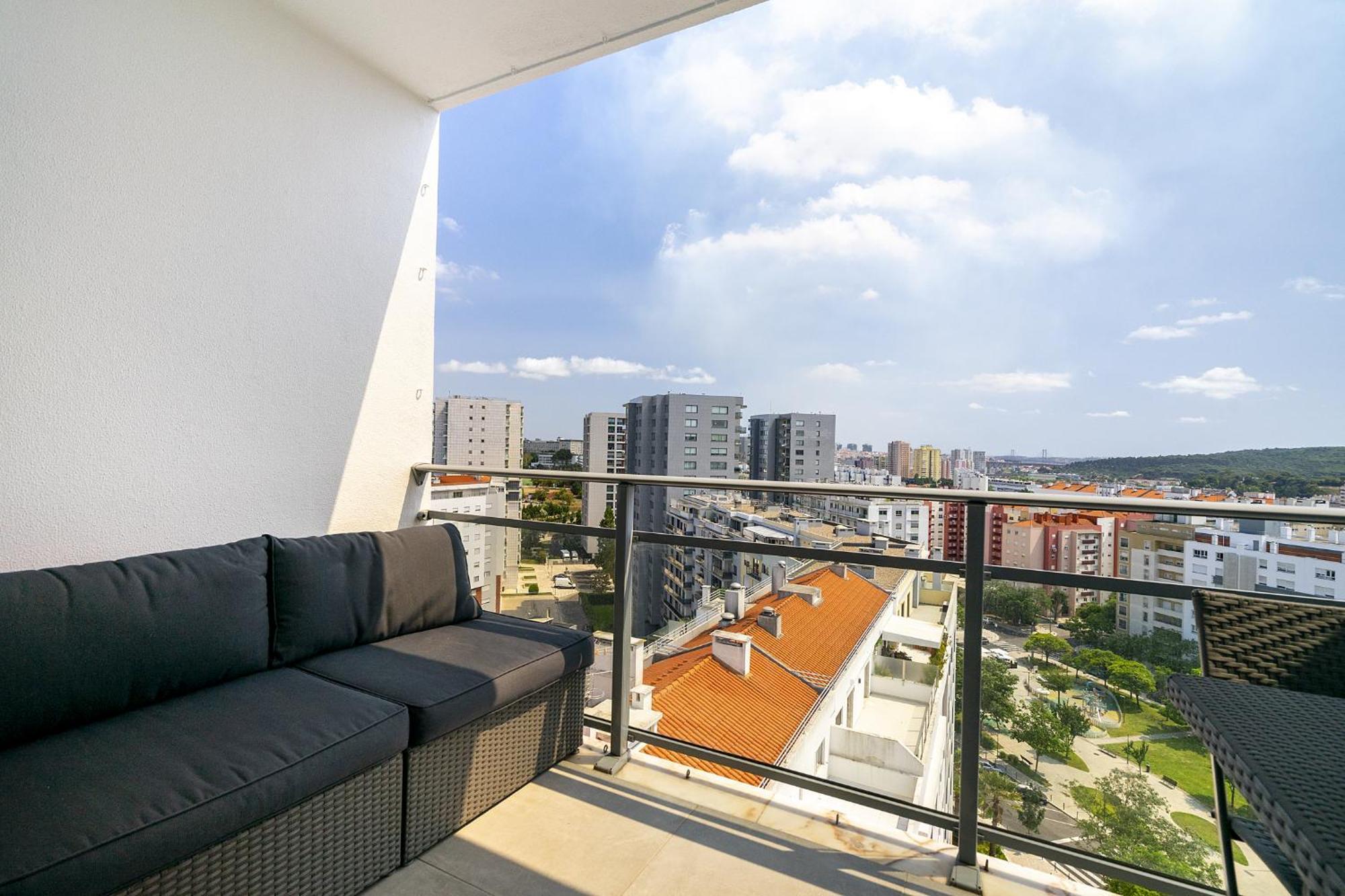 Whome Family Condo - Urban Retreat With Parking, Ac, Elevator In Great Location Lisboa Extérieur photo